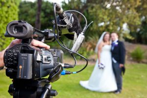 Как заказать видеорепортёра и фотографа на свадьбу?
